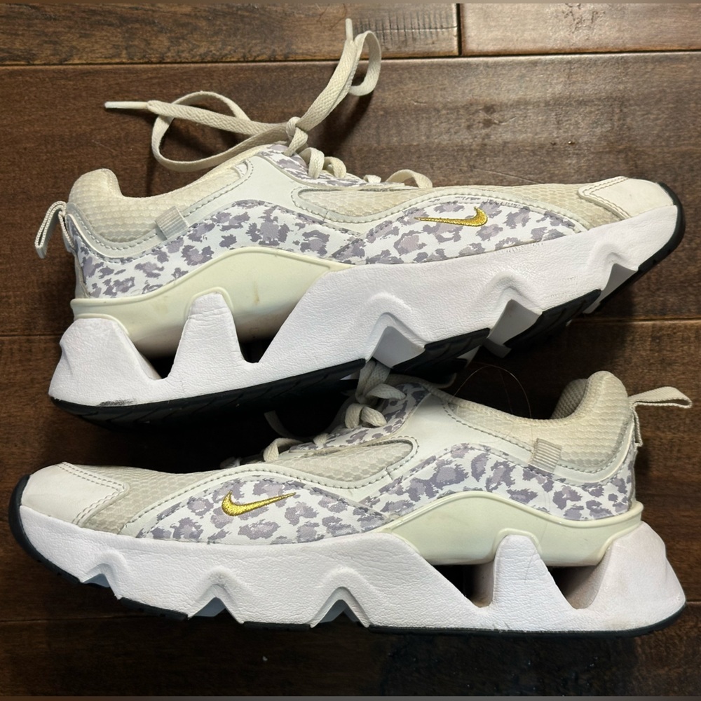 Women's Nike RYZ 365 2 White/Light Bone/Sail/Archio Brown Sneakers - Picture 4 of 11